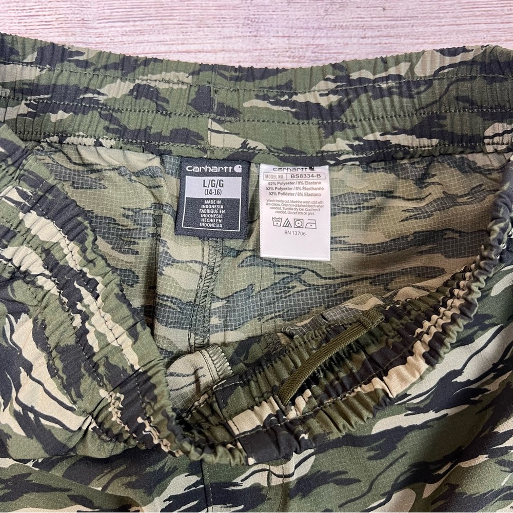 Carhartt Green Camouflage Boys Shorts Size L (14/16) Outdoor Gorpcore - Picture 5 of 9